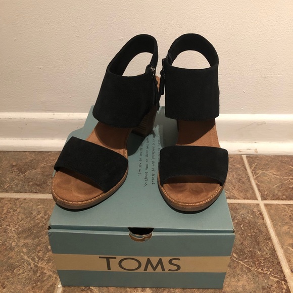 TOMS black heels - Picture 2 of 3